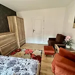 Biała Orchidea 2 *